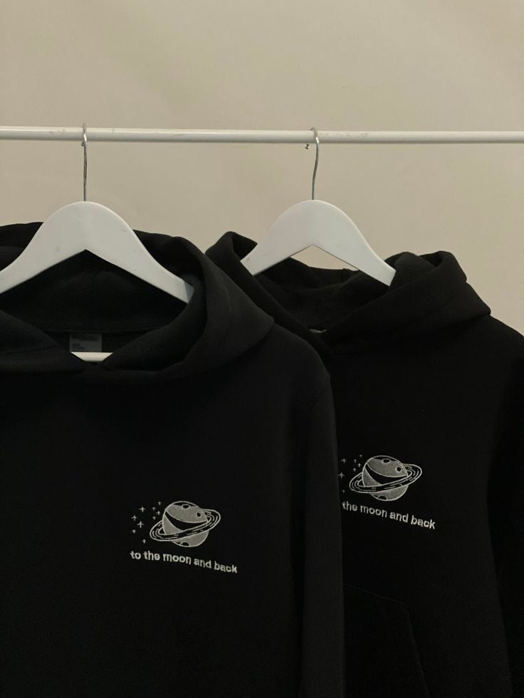 MATCHING SET 'To the moon and back'