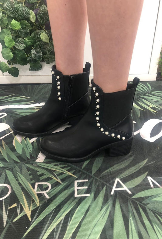 BOOTS Julia